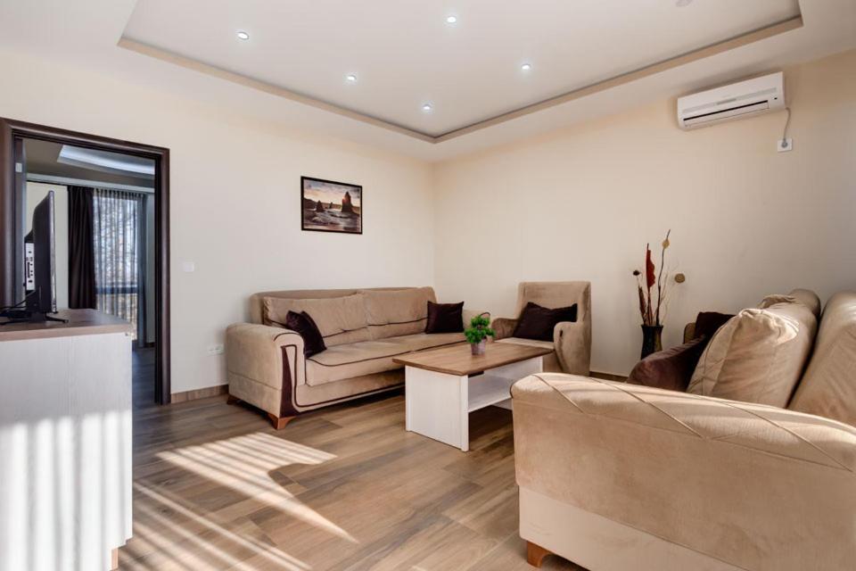 Hotel Zan Ulcinj Eksteriør bilde