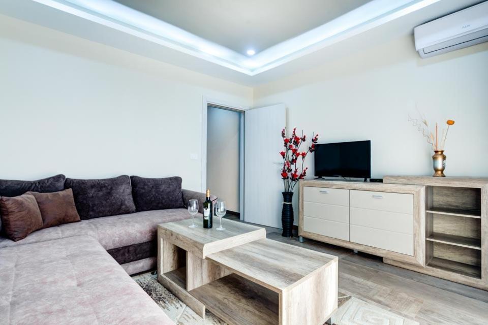 Hotel Zan Ulcinj Eksteriør bilde
