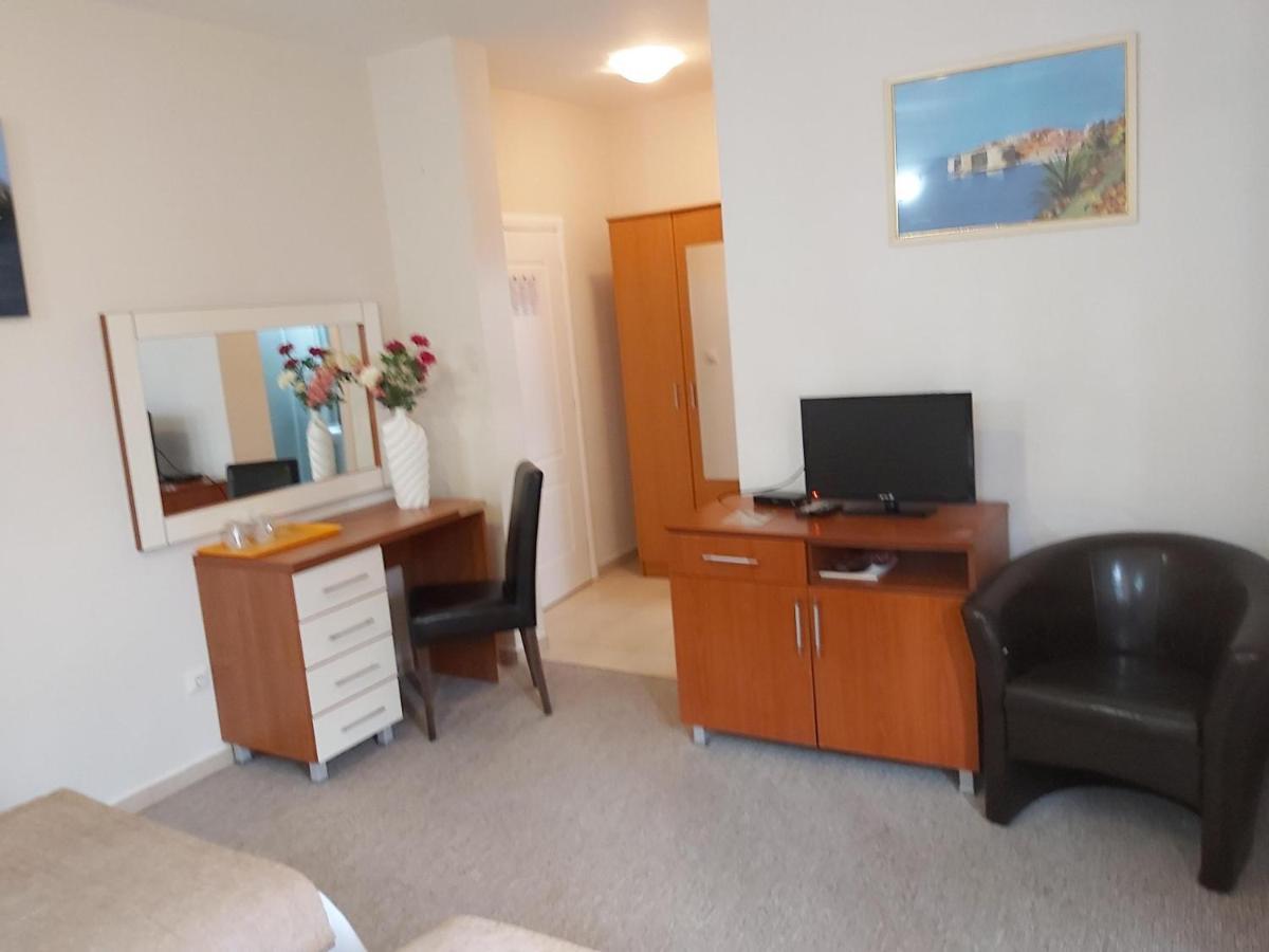 Hotel Zan Ulcinj Eksteriør bilde
